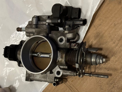 Дроссельная заслонка GDB